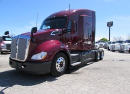 Exterior front drivers side for this 2021 Kenworth T680 Short Hood (Stock number: UMJ436613)